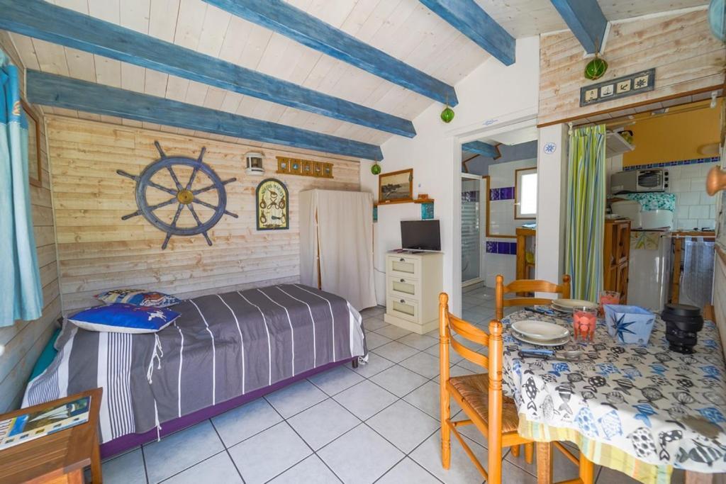 L'Ile D'Yeu, Vos Prochaines Vacances - Velos Inclus Port-Joinville Exterior photo